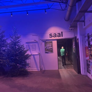 Halle02
