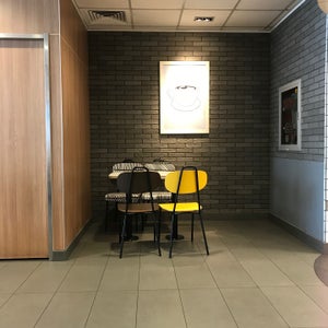 McDonalds (麦??)