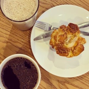 Starbucks (??巴??)