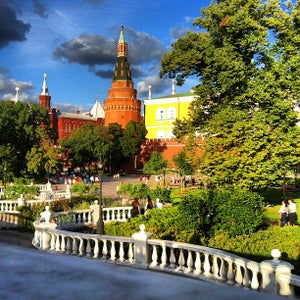 Aleksandrovskiy Garden (Александ�?овский сад)