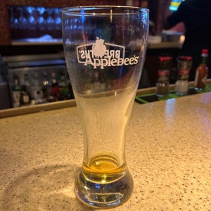 Applebees Grill + Bar