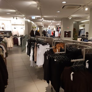 H&M