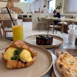 The 15 Best Places for Toast in Dubai