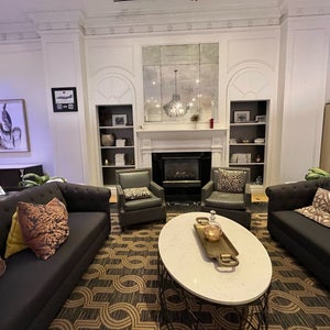 Hilton New Orleans/St. Charles Avenue