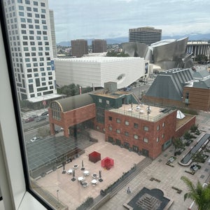 Omni Los Angeles Hotel at California Plaza
