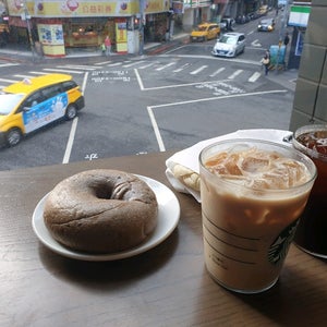 Starbucks Coffee (�??巴�??)