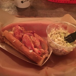 The 15 Best Places for Lobster Rolls in Midtown East, New York