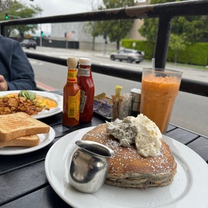 The 15 Best Places for Breakfast Food in Burbank
