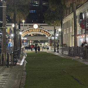 Wall Street Plaza