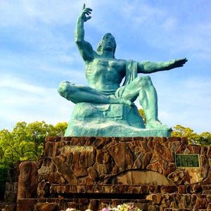 Nagasaki Peace Statue (平�??�?念�?�)