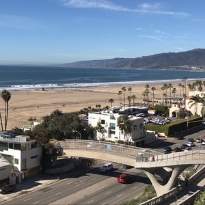 The 15 Best Places with Wifi in Santa Monica