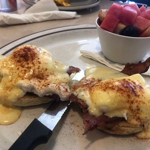 The 15 Best Places for Breakfast Food in Woodland Hills-Warner Center, Los Angeles