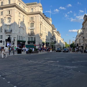 Piccadilly Circus
