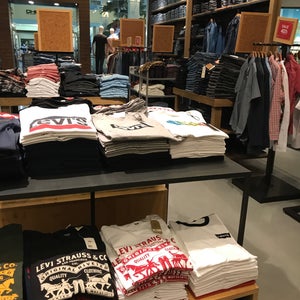 Levis Store