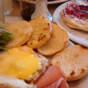The 15 Best Places for Brunch Food in Buenos Aires