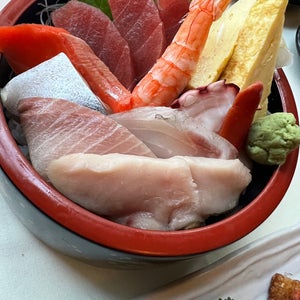 The 15 Best Places for Albacore Tuna in Seattle