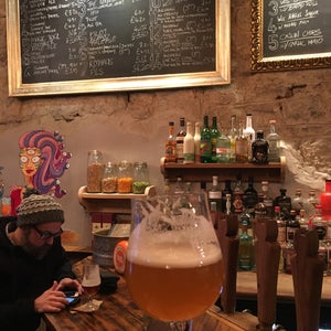 The 15 Best Places for Craft Beer in Edinburgh
