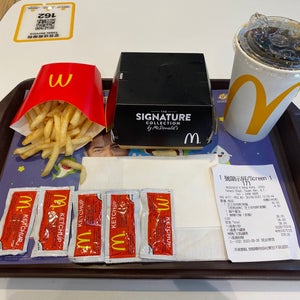 McDonalds (麥???)