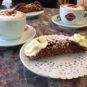The 15 Best Places for Cannoli in Montreal