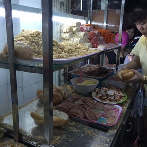 Bánh Mì Huỳnh Hoa