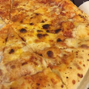 Dominos Pizza Sajonia