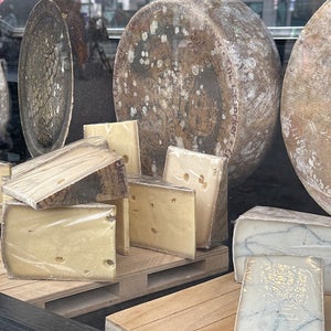 The 15 Best Places for Cheese in Paris