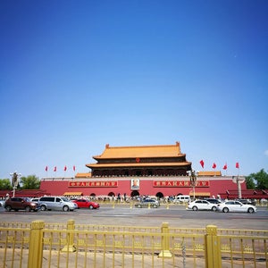 Tiananmen Square (天�?�?�广�?�)
