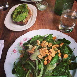 The 11 Best Places for Spinach Salad in the West Village, New York