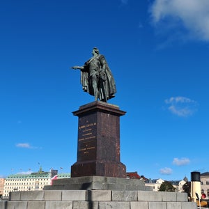 Gustaf III-statyn