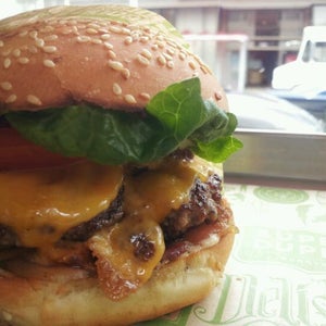 The 9 Best Places for Burgers in the Marina District, San Francisco