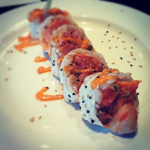 The 13 Best Places for Salmon Rolls in Mid-City West, Los Angeles