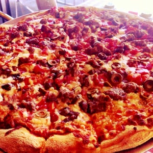 The 15 Best Places for Pizza in Palm Springs