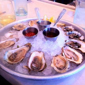 The 15 Best Places for Oysters in Santa Monica