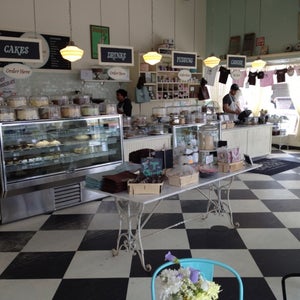 The 9 Best Places for Cream Cheese Frosting in Mid-City West, Los Angeles