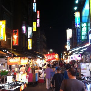 Guangzhou Street Night Market (廣�?�?�?�??�?�?)