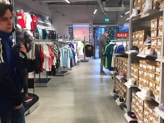 Anoi Commotie Inspecteur Sports Goods: Nike Factory Store nearby Roosendaal in The Netherlands: 2  reviews, address, website - Maps.me