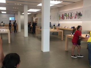 South Shore - Apple Store - Apple