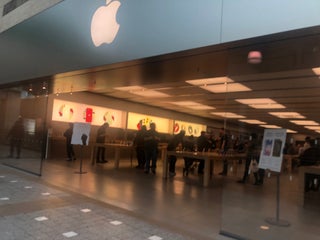 Mall: Apple Lenox Square nearby Atlanta in United States of America: 10  reviews, address, website 