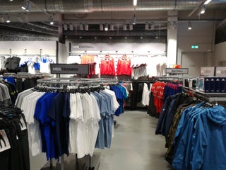 adidas outlet shop near me