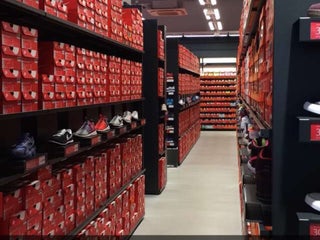 nike factory store calgary
