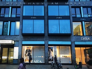 Clothes shop: Zara nearby Leipzig in Germany: 2 reviews, address, website -  Maps.me