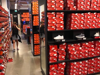 nike outlet crossiron mills