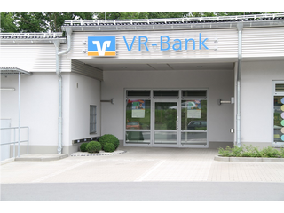 Bank Vr Bank Bayreuth Hof Eg Filiale Heinersreuth Nearby Heinersreuth In Germany 0 Reviews Address Website Maps Me