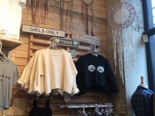 Magasin De Vetements Brandy Melville A Proximite De Paris En France 6 Avis Adresse Sites Web Maps Me Magasin De Vetements Brandy Melville A Proximite De Paris En France 6 Avis Adresse Sites Web Maps Me