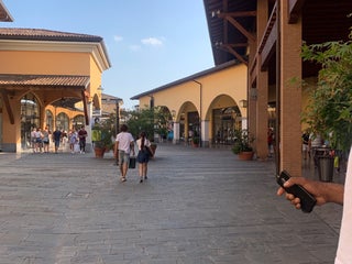 Mall: Franciacorta Outlet Village nearby Castegnato in Italy: 10 reviews,  address, website - Maps.me