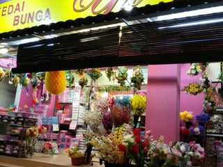 Near kedai me bunga Florist KL