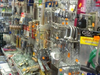 Hardware store nearby deals