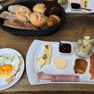 breakfast photo