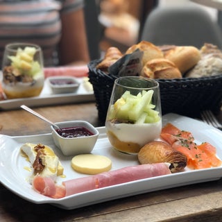 breakfast photo