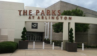 The 9 Best Places for Purses in Arlington